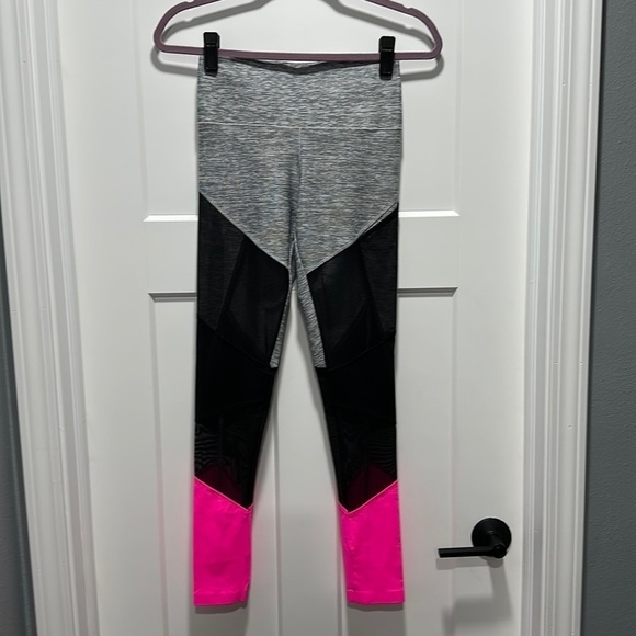 Victoria’s Secret PINK High-Waist Leggings - Picture 3 of 14